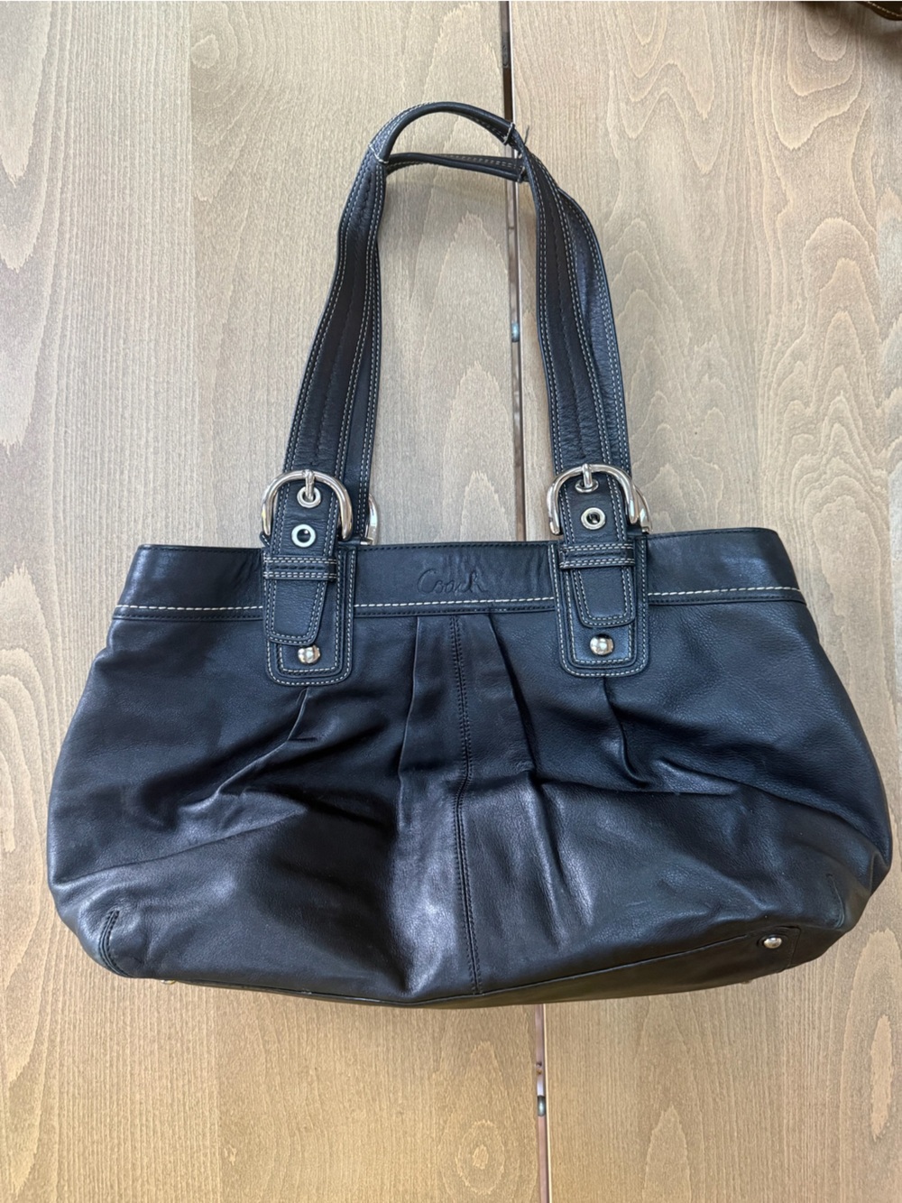 Coach Black Leather Tote with Contrast Stitching Y2K Vintage
